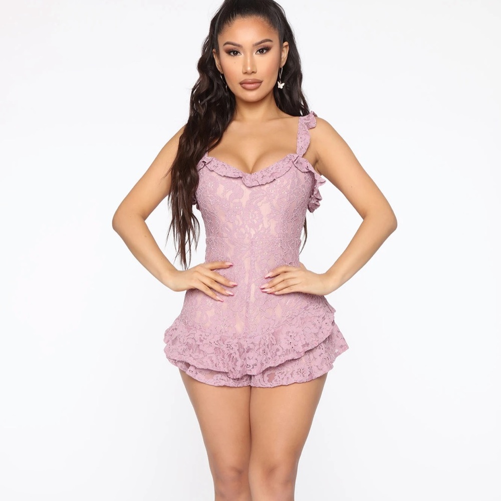 ✨LAVENDER RUFFLE ROMPER✨ - Picture 3 of 10
